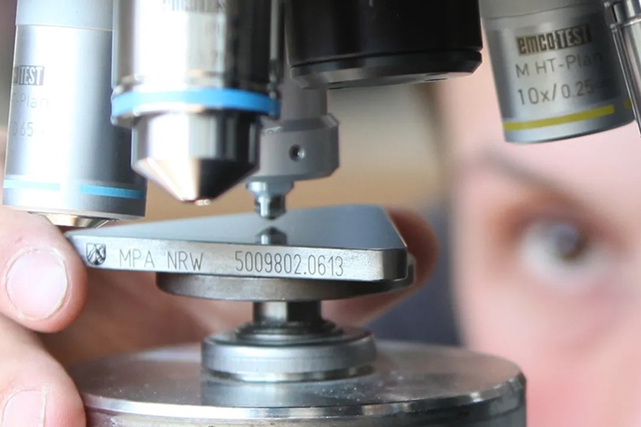 آزمون سختی سنجی قطعات