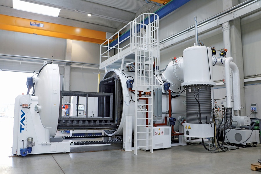 عملیات حرارتی تحت خلاء