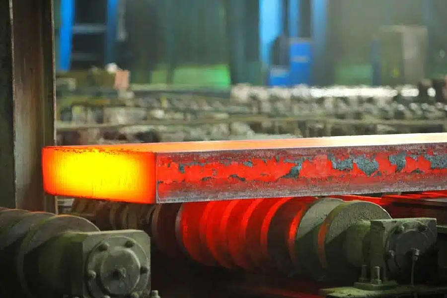 شناخت دقیق ویژگی‌های متالورژیکی فلزات در صنعت اهمیت فراوانی دارد و یکی از مهم‌ترین پارامترها در این زمینه، دمای بحرانی فولاد است.